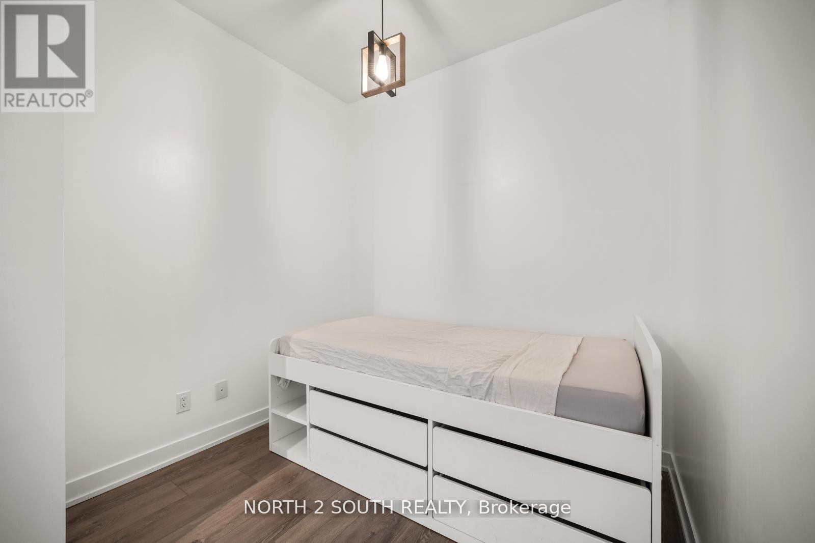 #213 1787 ST CLAIR AVENUE W - 18