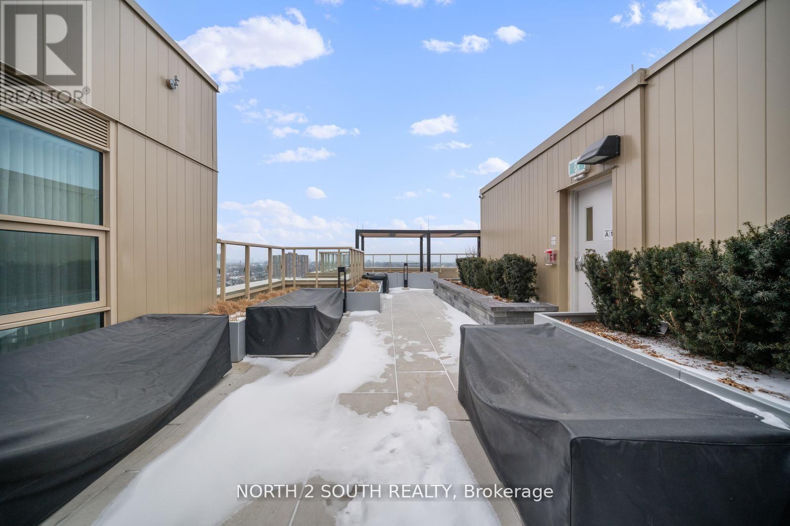 #213 1787 ST CLAIR AVENUE W - 31