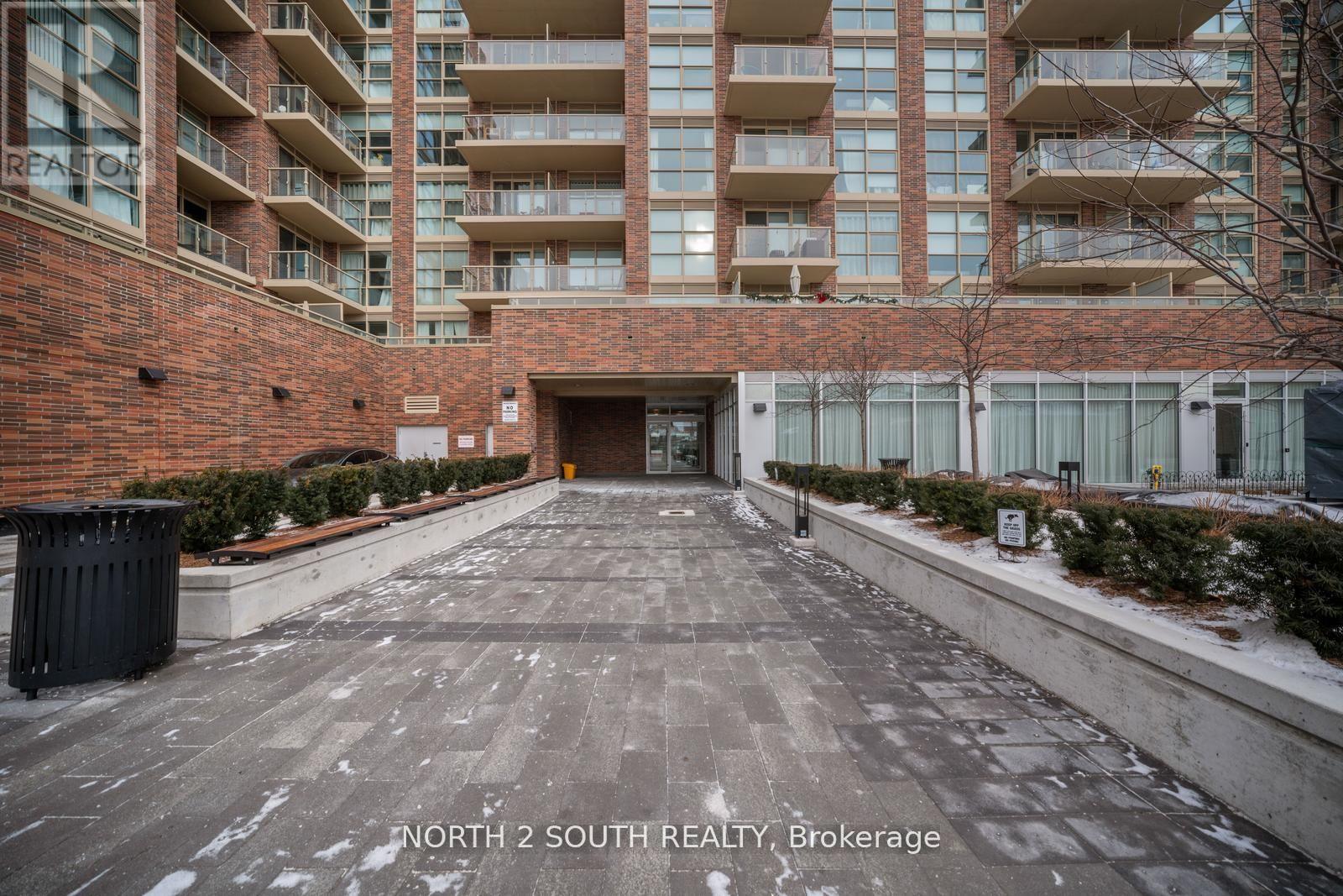 #213 1787 ST CLAIR AVENUE W - 34