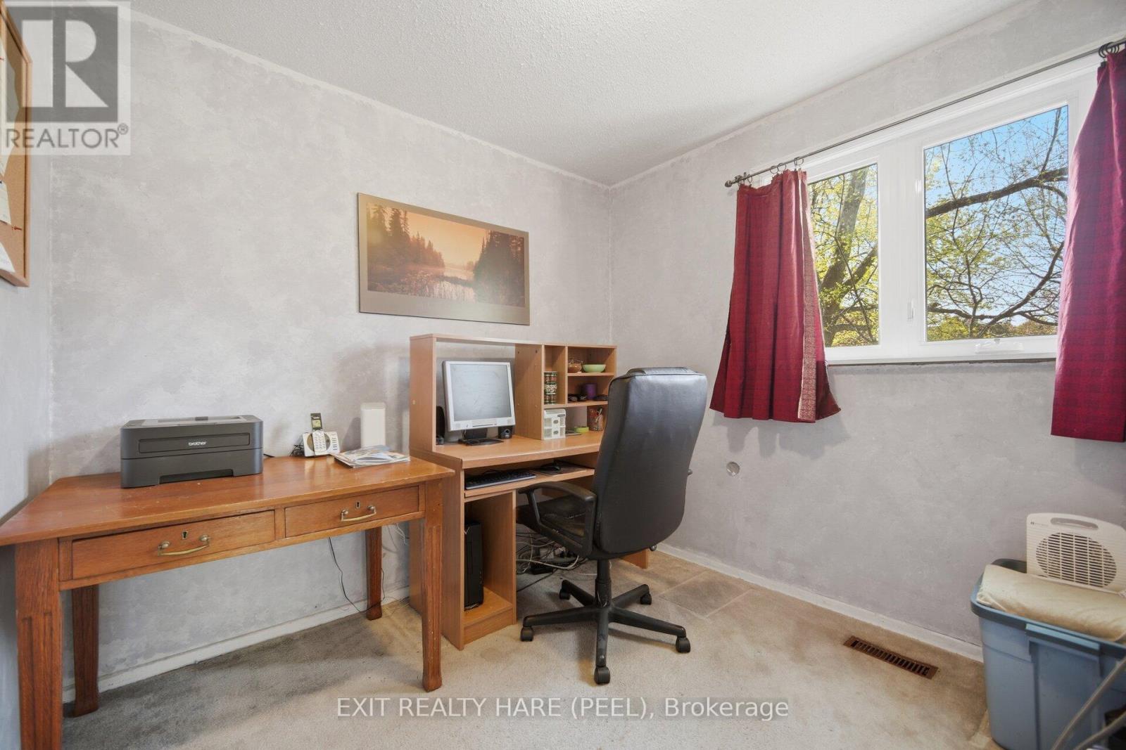 30 THORSBY COURT - 21