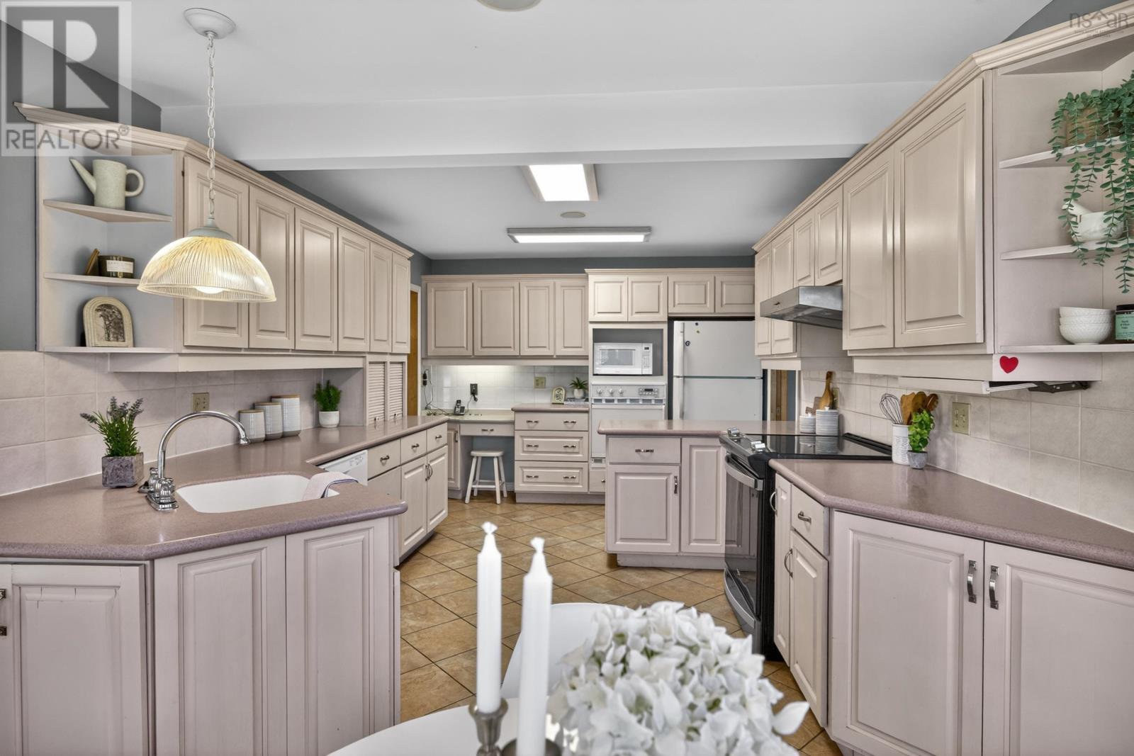 Property 20 of 49 of 453 Waverley Road