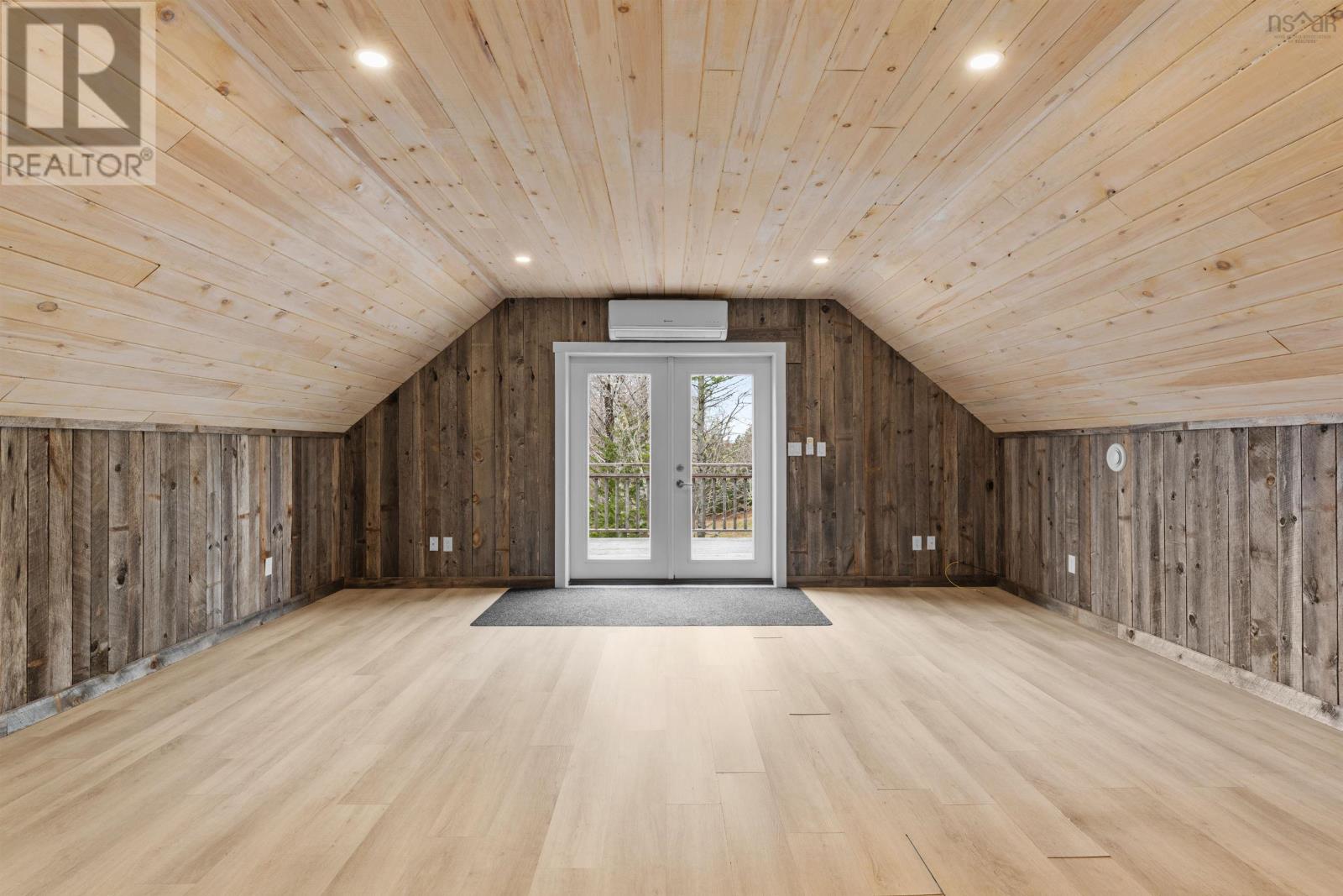 Property 17 of 26 of 27 Pig Loop Road