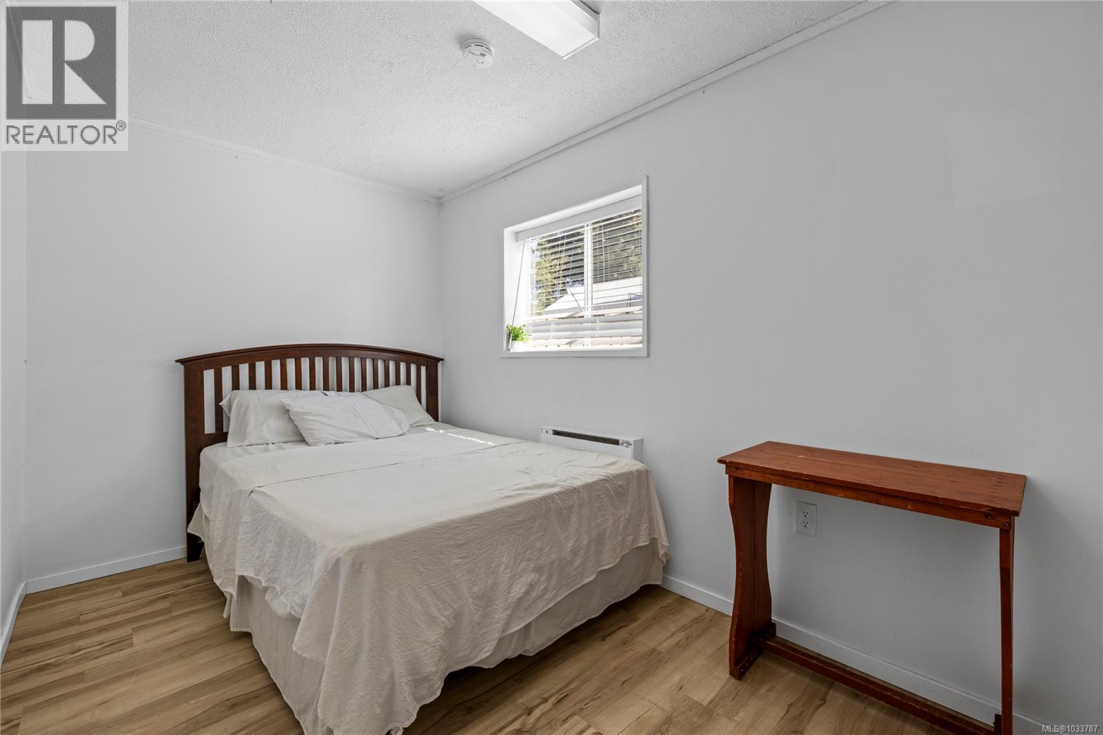 3932 MacIsaac Dr - 35