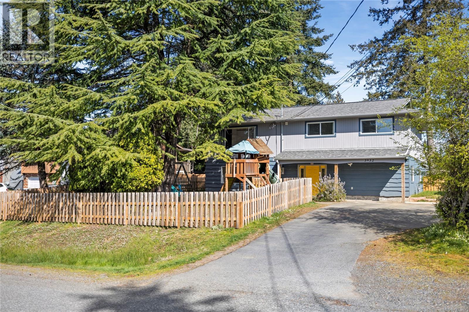 3932 MacIsaac Dr - 2