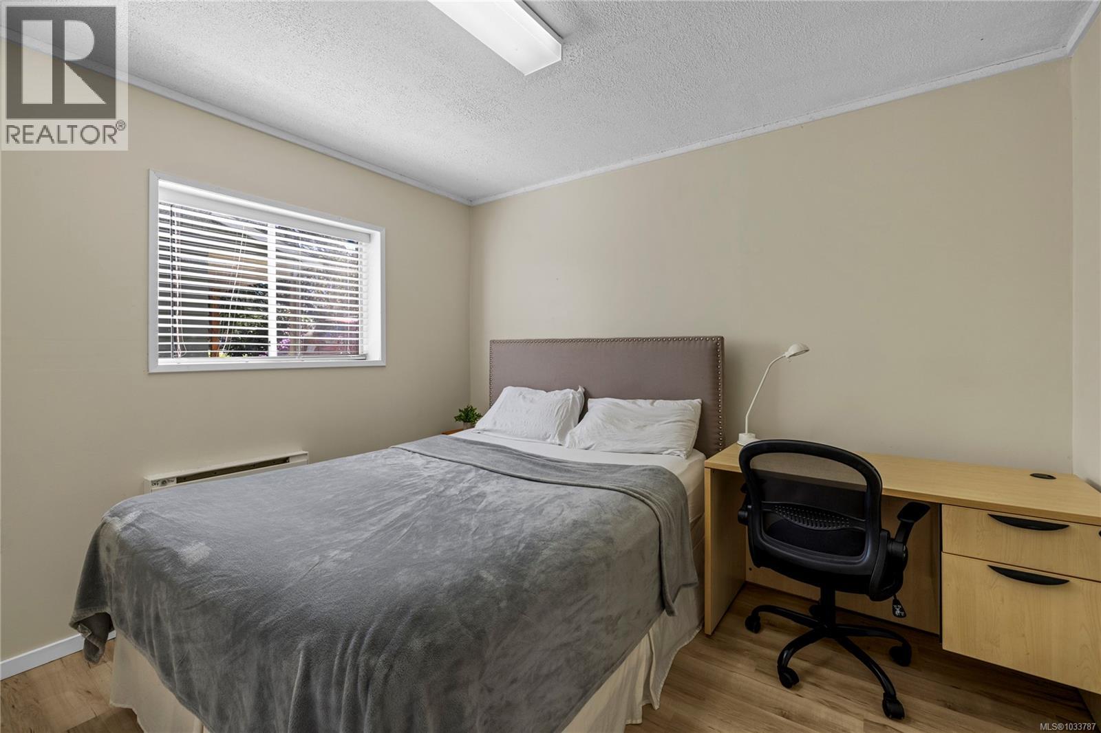 3932 MacIsaac Dr - 36