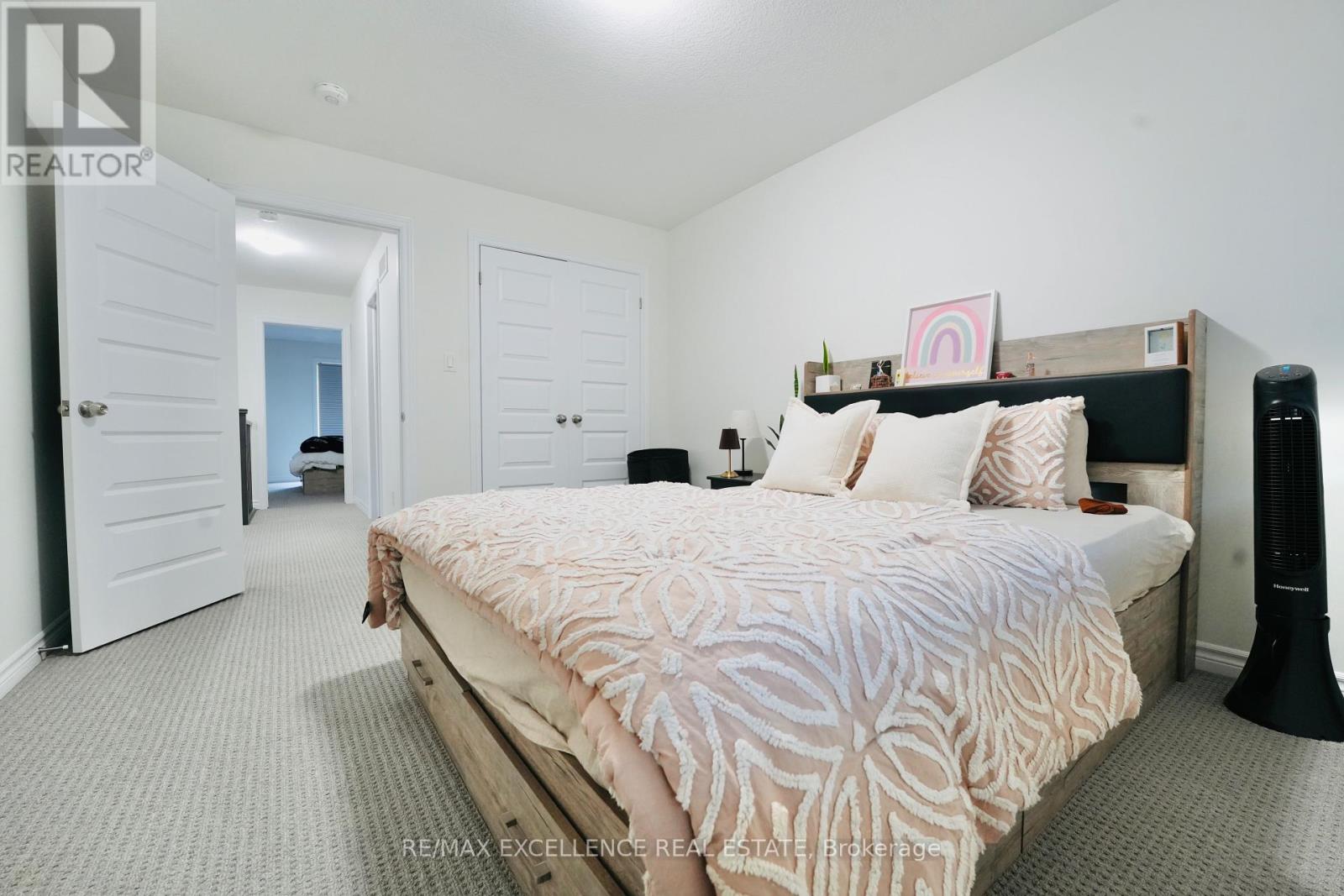 1689 AUKETT DRIVE - 27