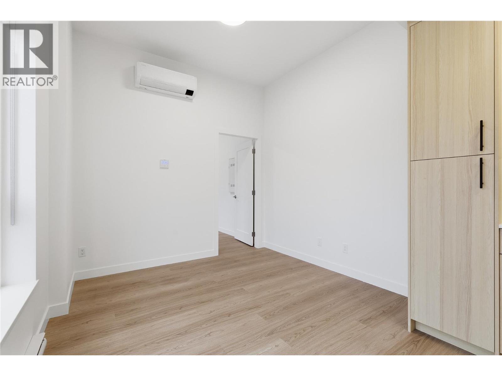 TH4 1390 Pridham Avenue, Kelowna