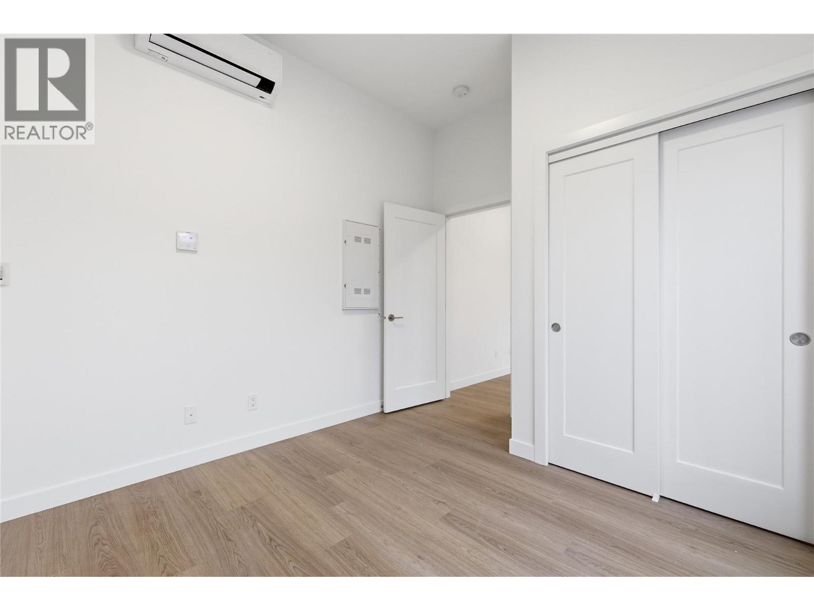 TH4 1390 Pridham Avenue, Kelowna