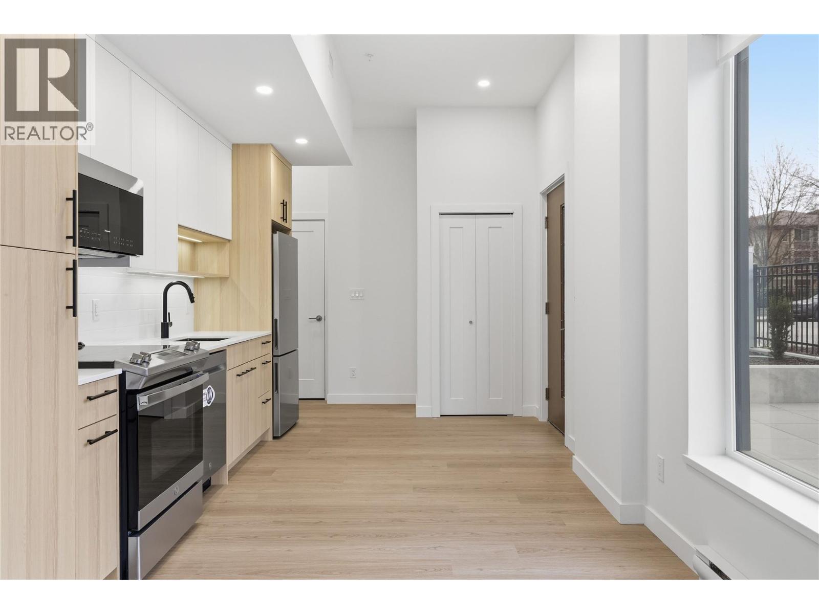 TH4 1390 Pridham Avenue, Kelowna