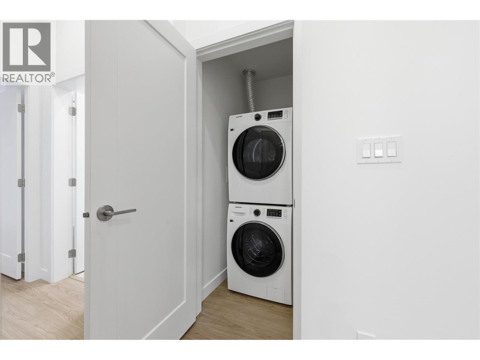 TH4 1390 Pridham Avenue, Kelowna