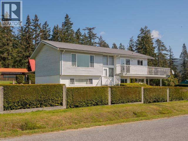 3271 OAK STREET - 38