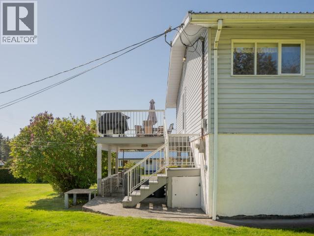 3271 OAK STREET - 37