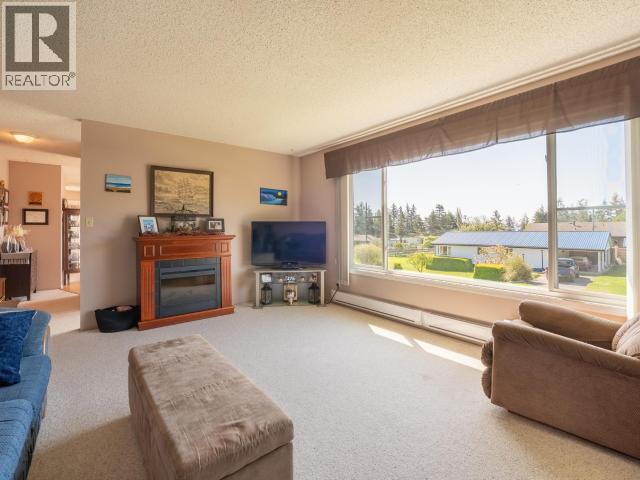 3271 OAK STREET - 5