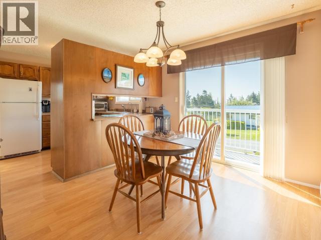 3271 OAK STREET - 8