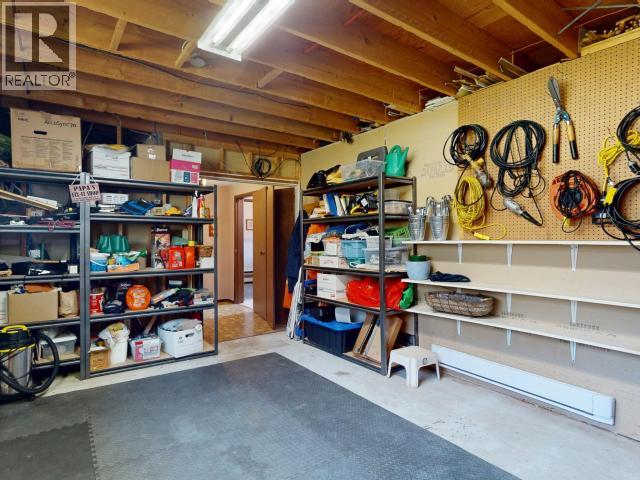 3271 OAK STREET - 32