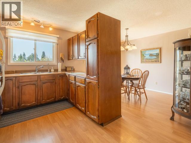 3271 OAK STREET - 11