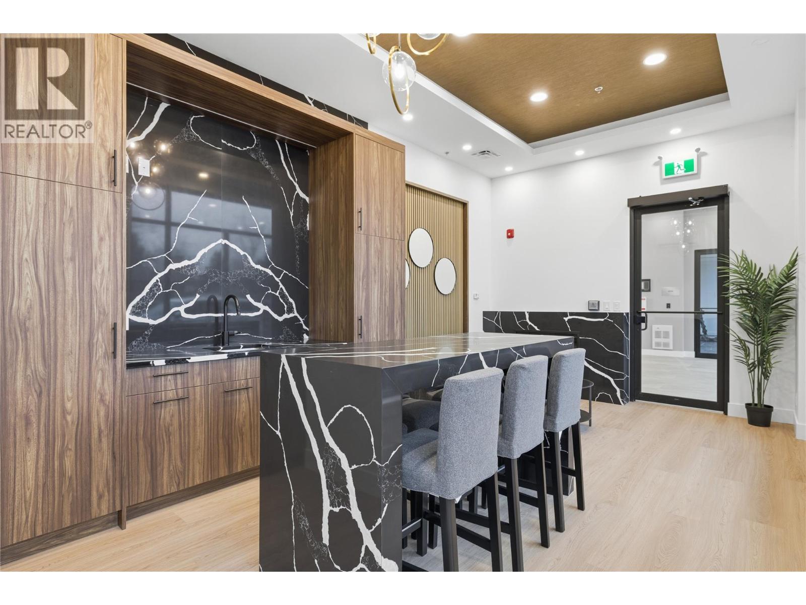 TH4 1390 Pridham Avenue, Kelowna