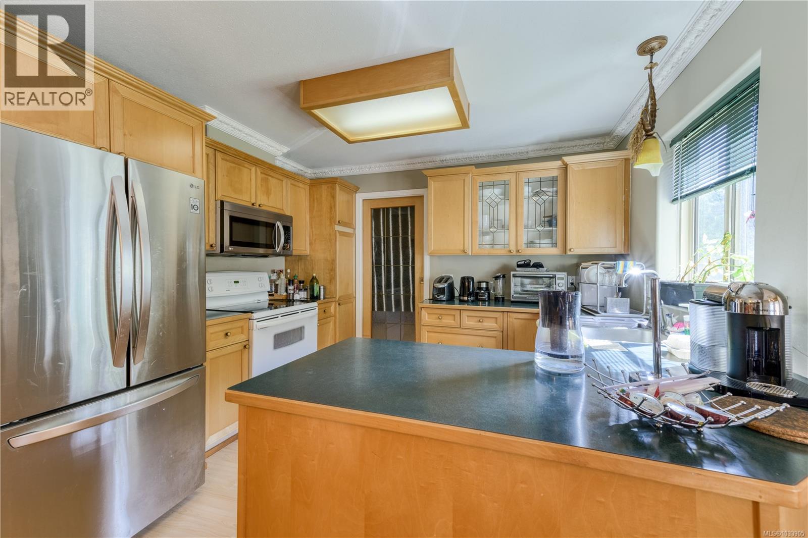 5000 Beaver Harbour Rd - 9