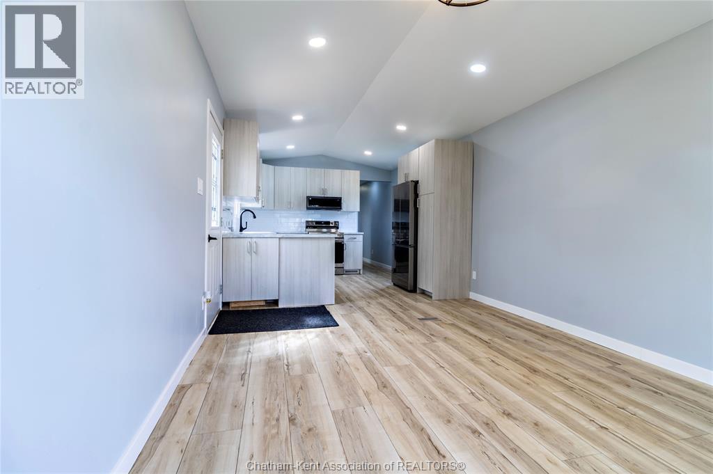 42 London COURT, Chatham, Ontario, N7L4G6 — Photo 8