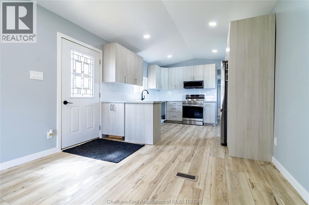 42 London COURT, Chatham, Ontario, N7L4G6 — Photo 9