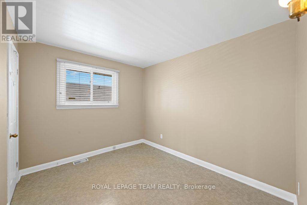 2nd Bed (Main Floor)