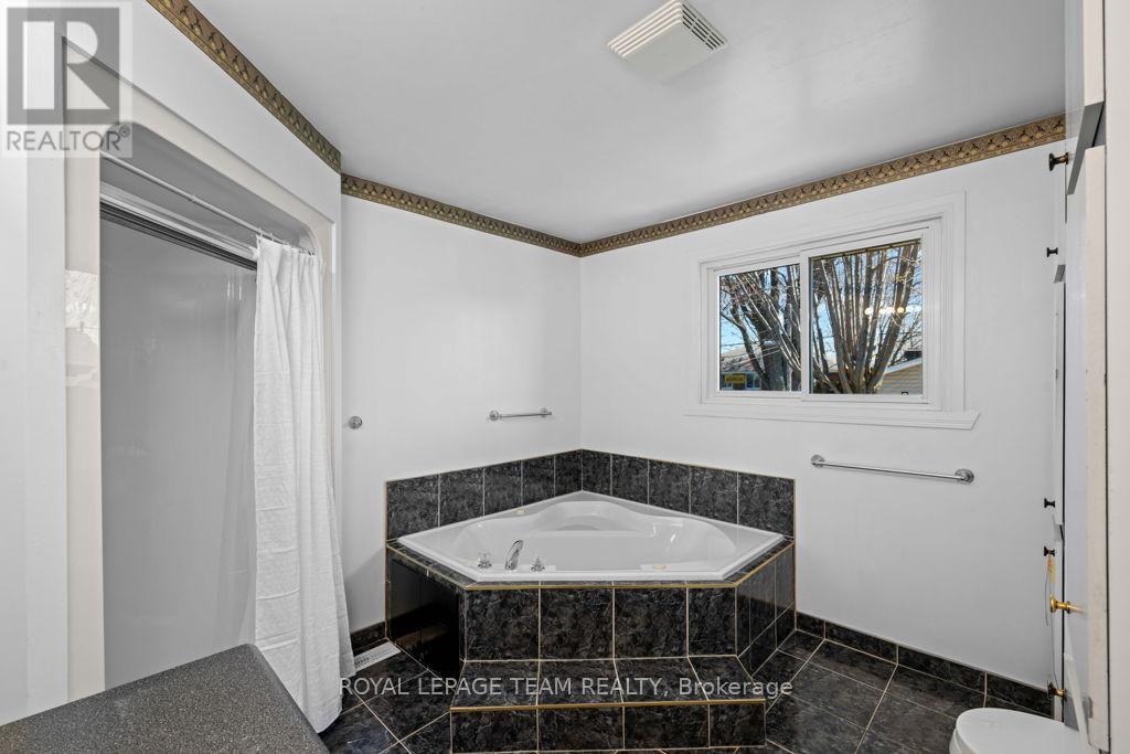 Main Floor Bathroom