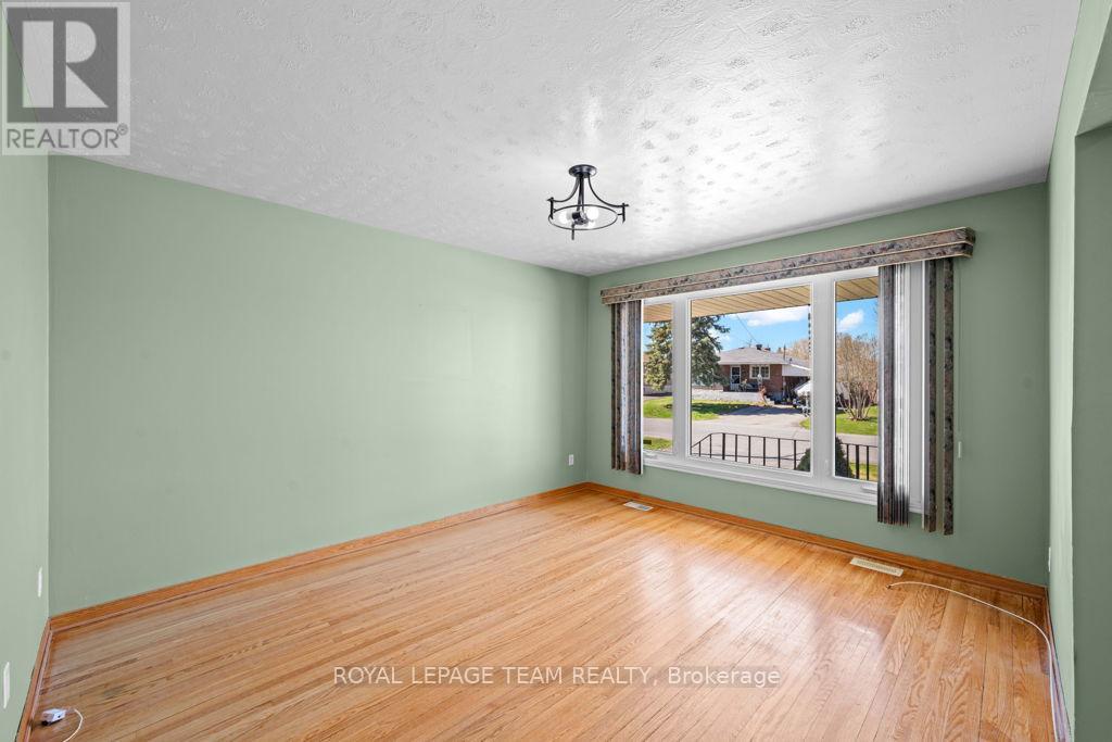 Living Room (Main Floor)