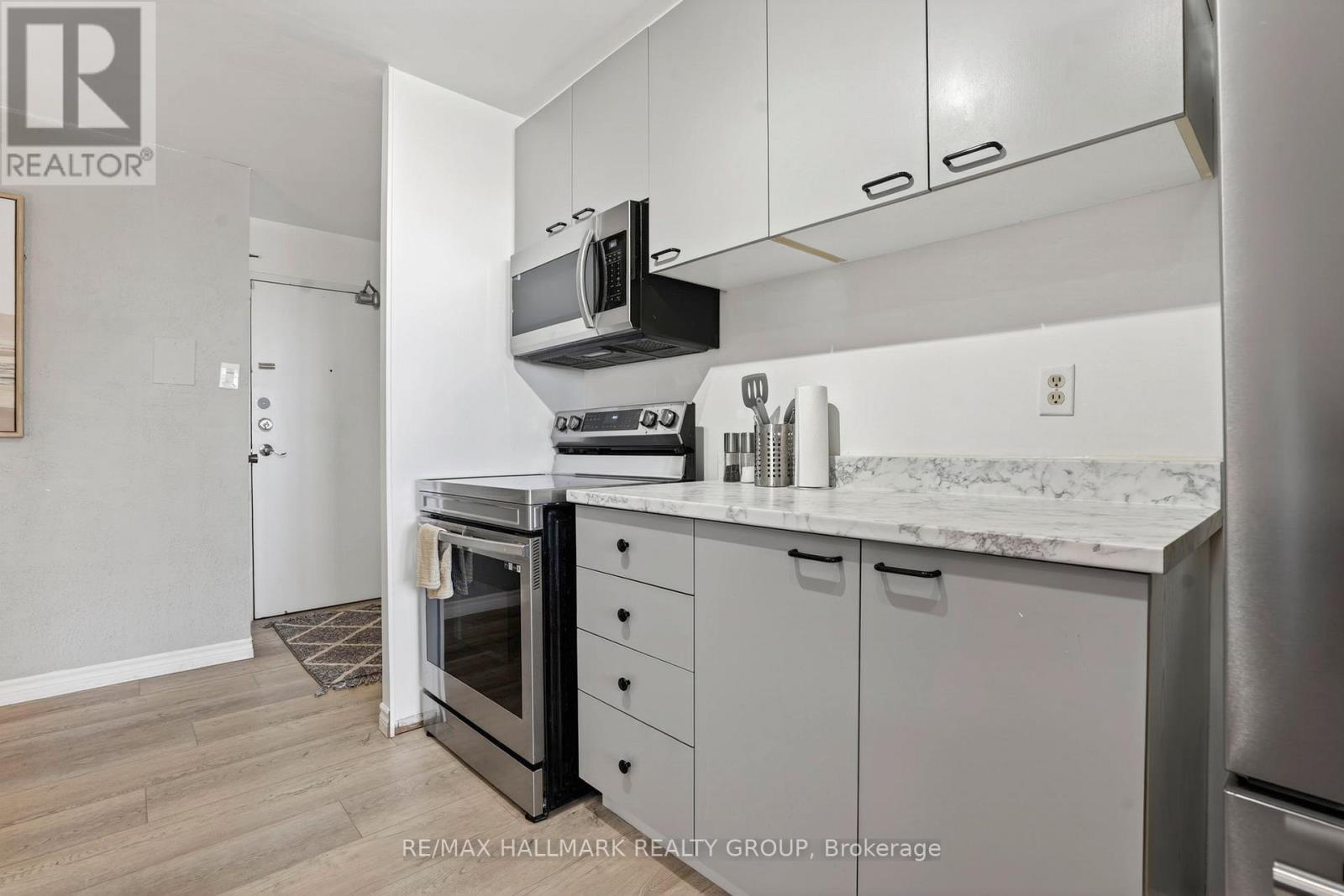 #509 2650 SOUTHVALE CRESCENT - 4