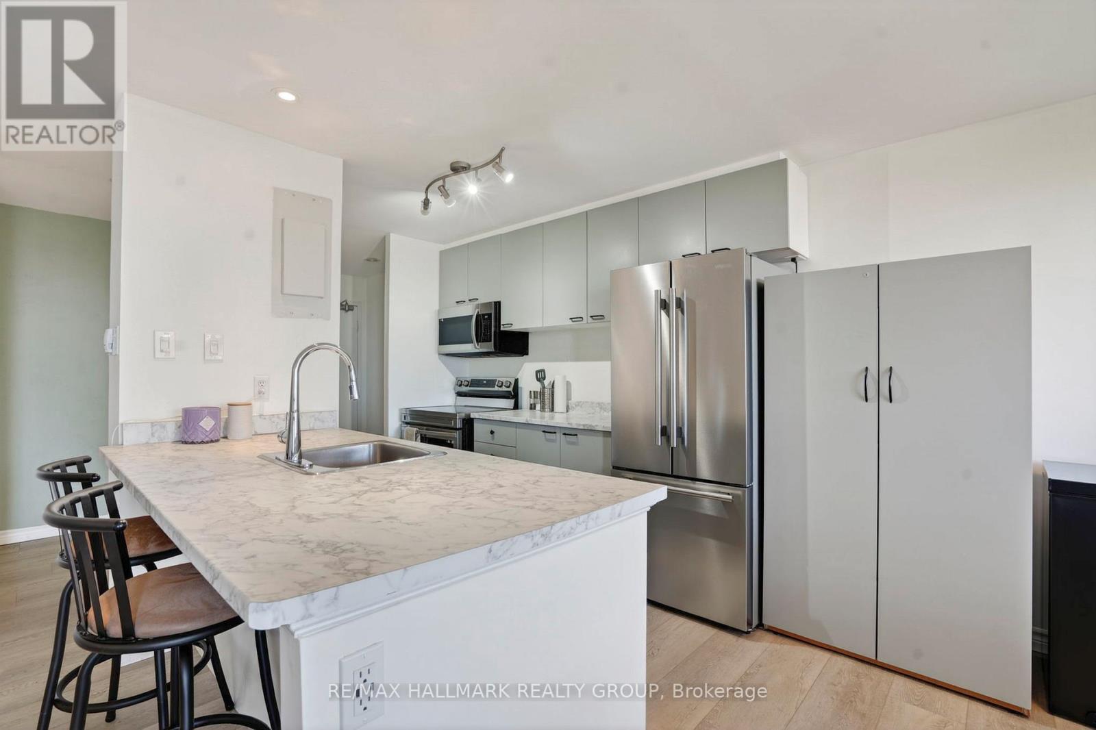 #509 2650 SOUTHVALE CRESCENT - 7