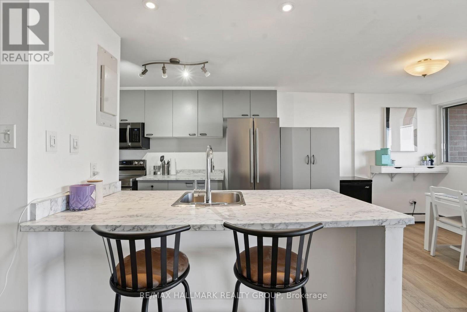 #509 2650 SOUTHVALE CRESCENT - 8