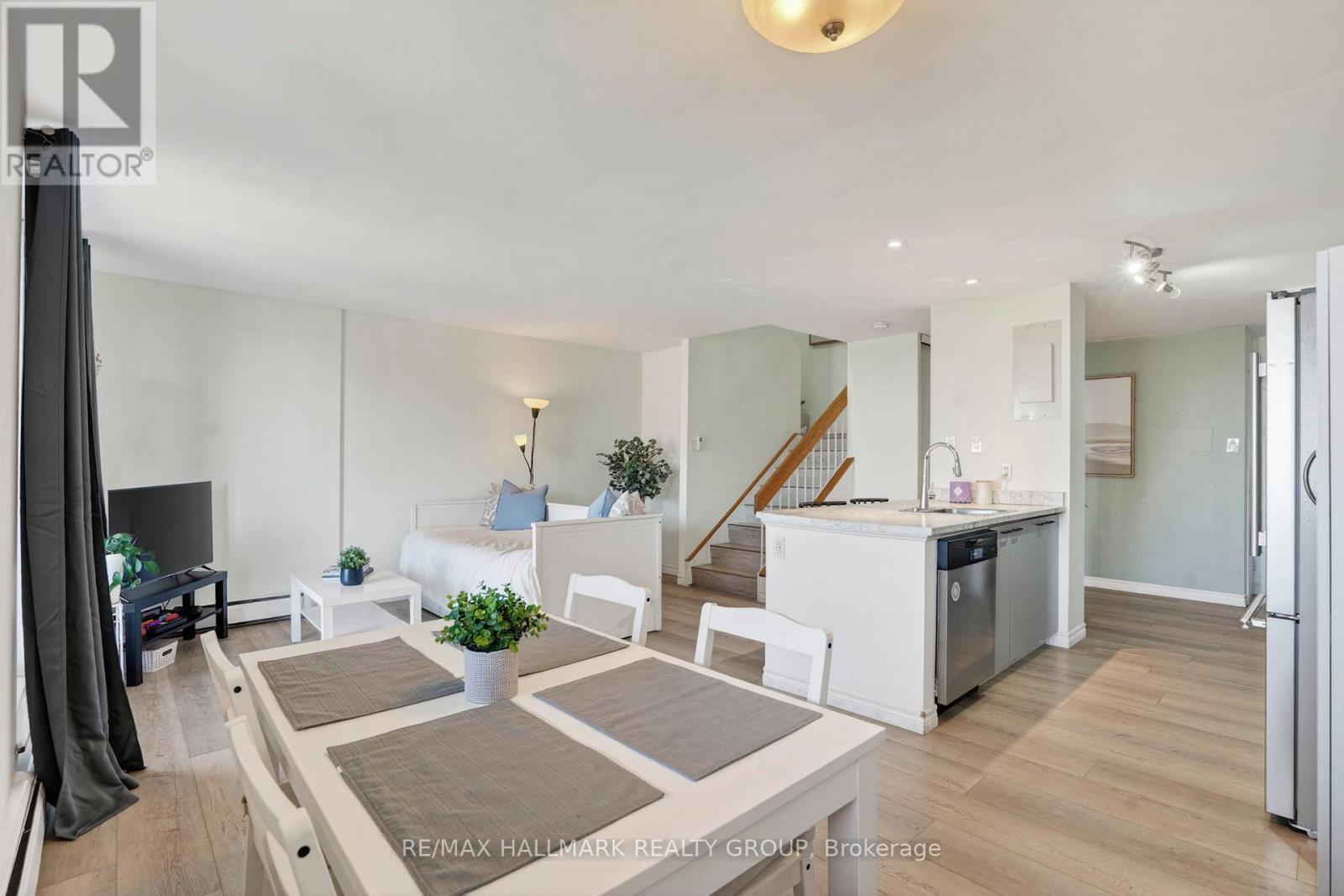 #509 2650 SOUTHVALE CRESCENT - 9