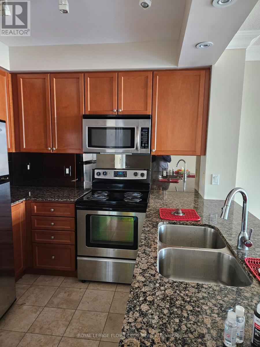 #403 88 PROMENADE CIRCLE - 7