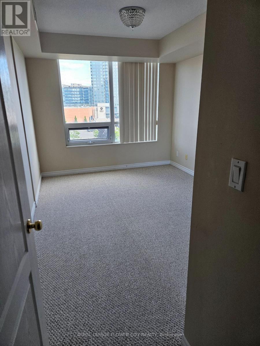 #403 88 PROMENADE CIRCLE - 13