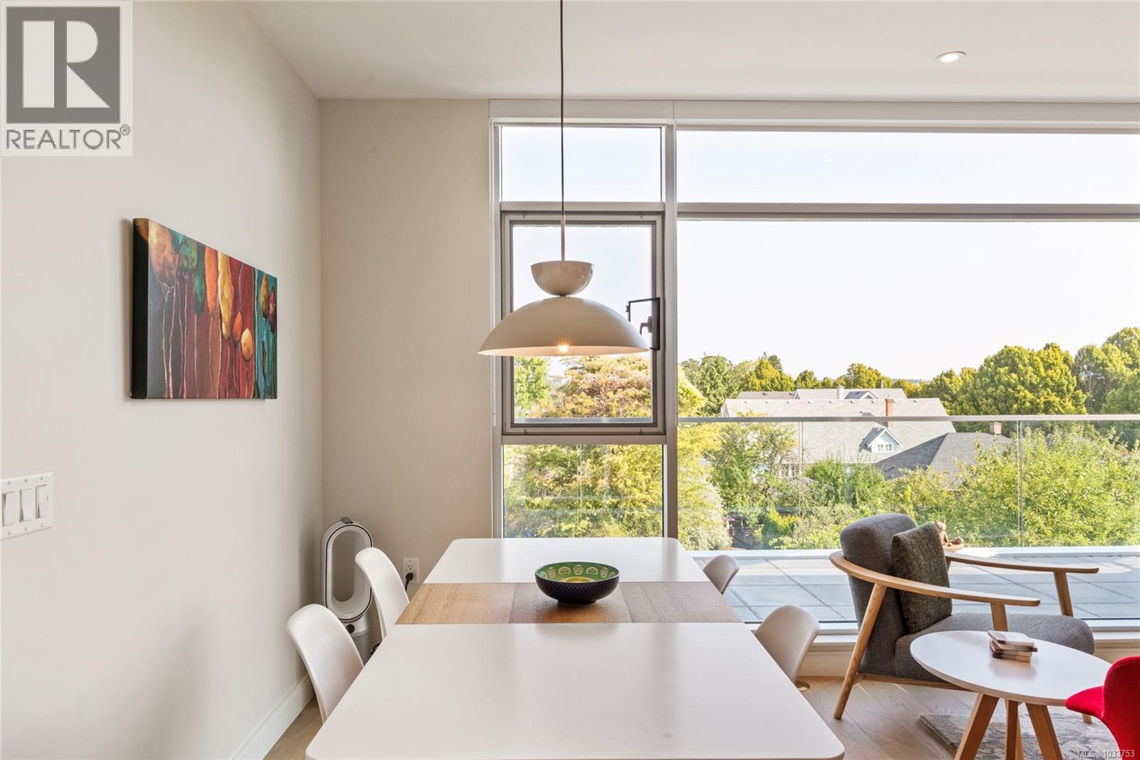 #301 1916 Oak Bay Ave - 8
