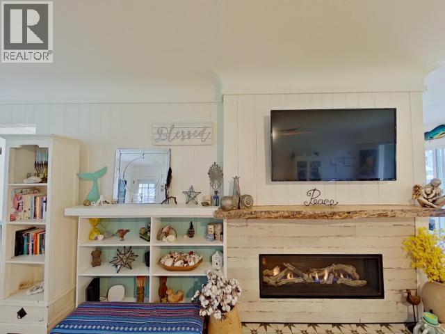 8013 CENTENNIAL DRIVE - 16