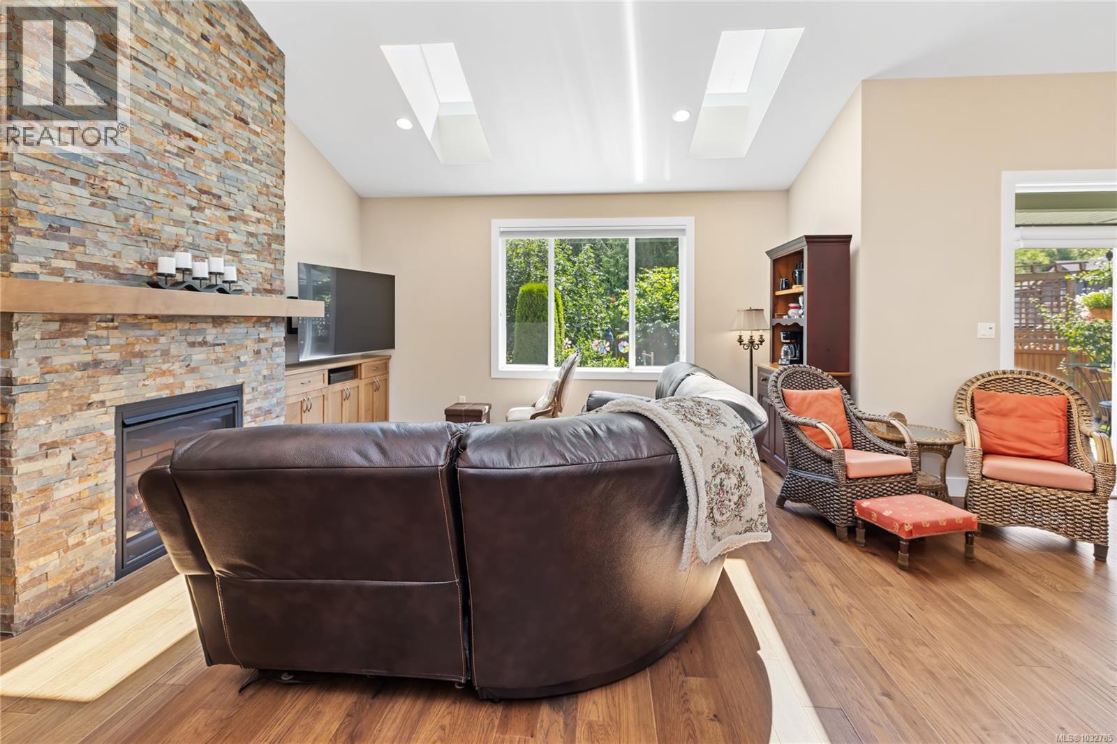9846 Napier Pl, Chemainus