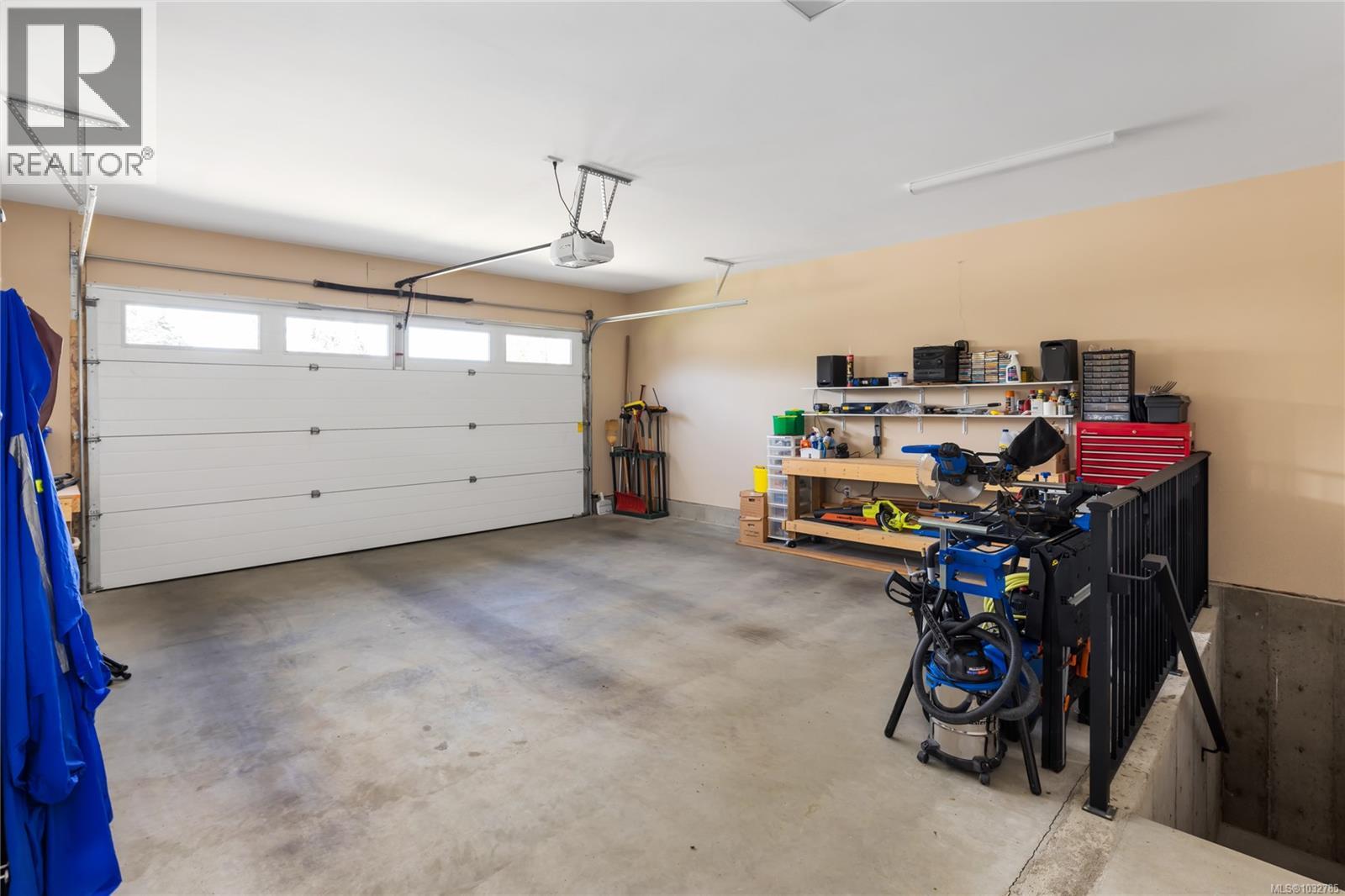 9846 Napier Pl, Chemainus