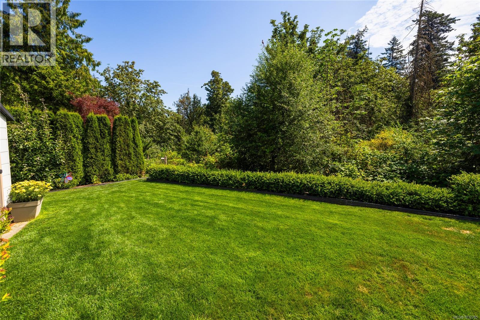 9846 Napier Pl, Chemainus