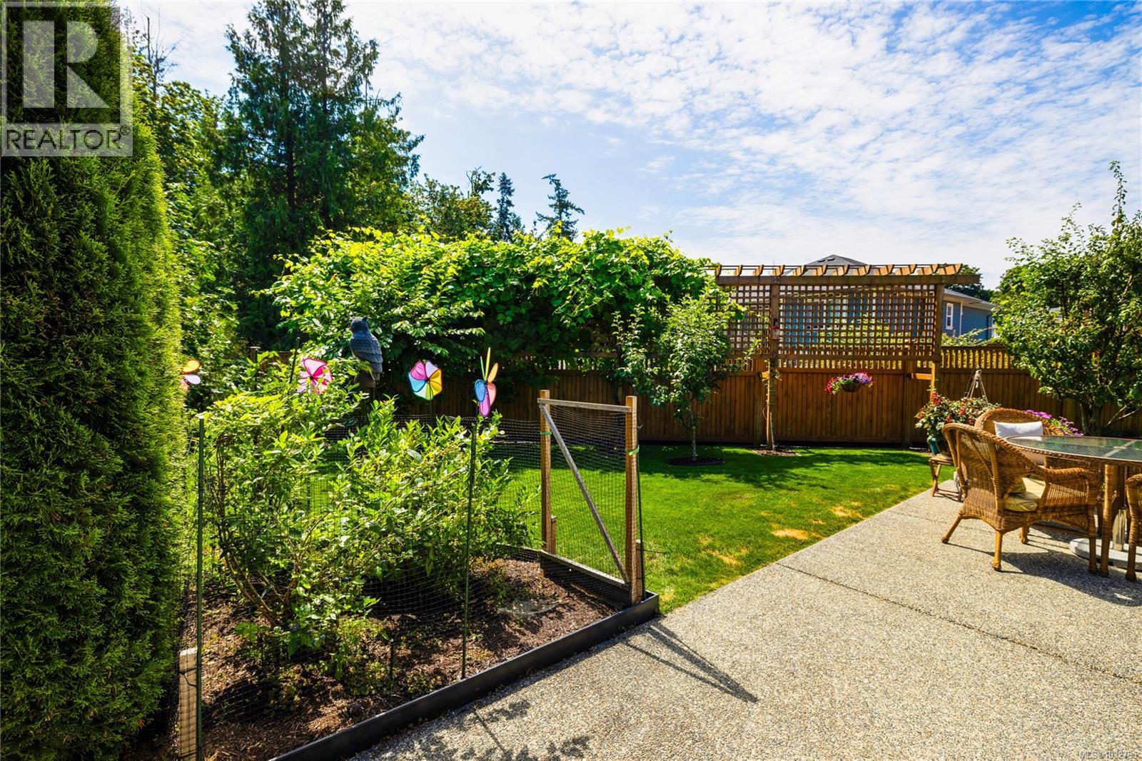 9846 Napier Pl, Chemainus