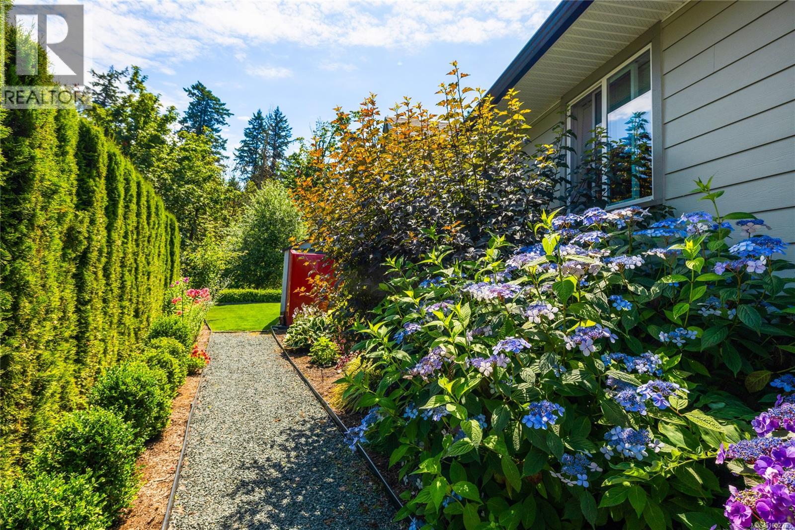 9846 Napier Pl, Chemainus