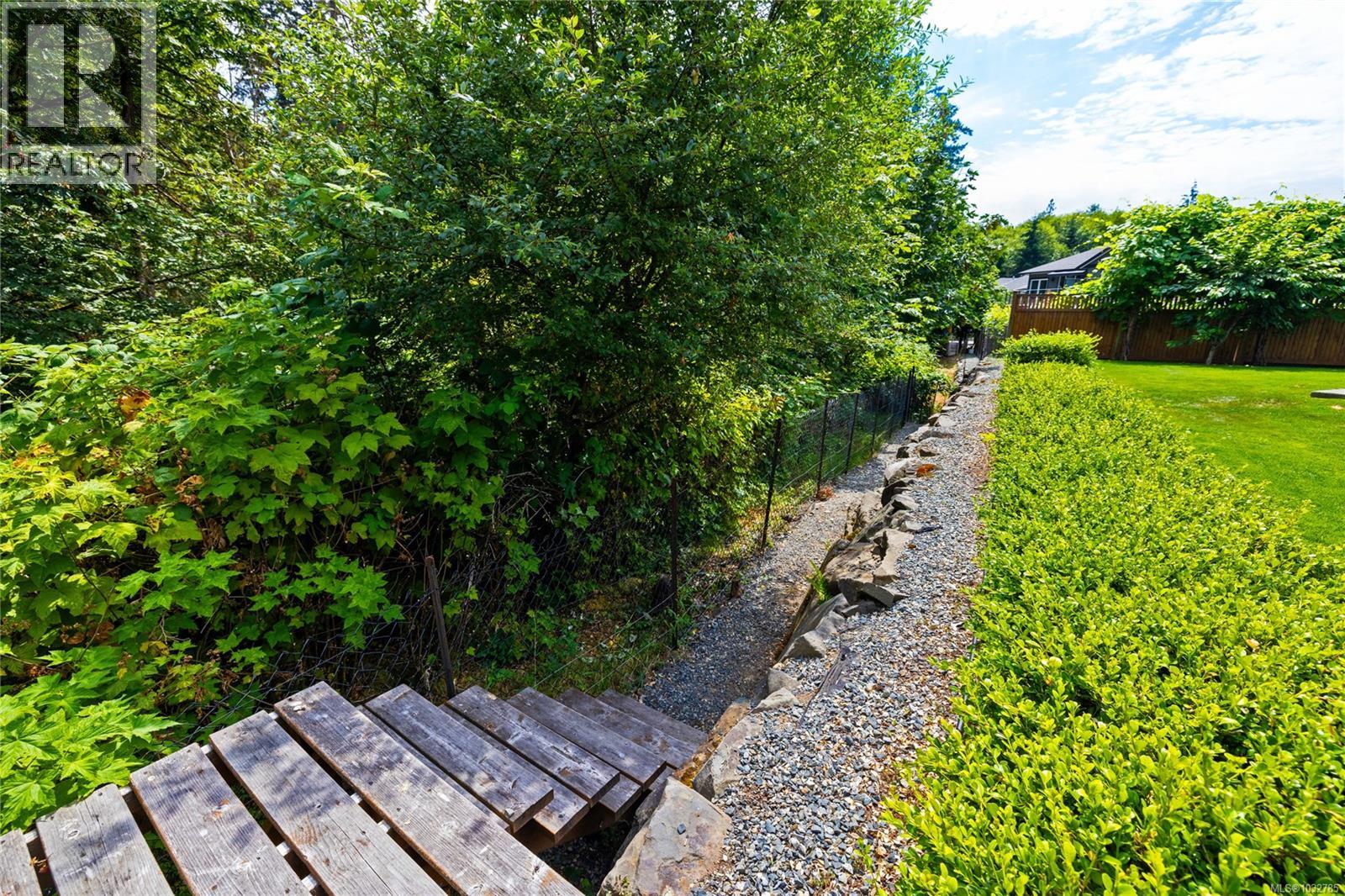 9846 Napier Pl, Chemainus