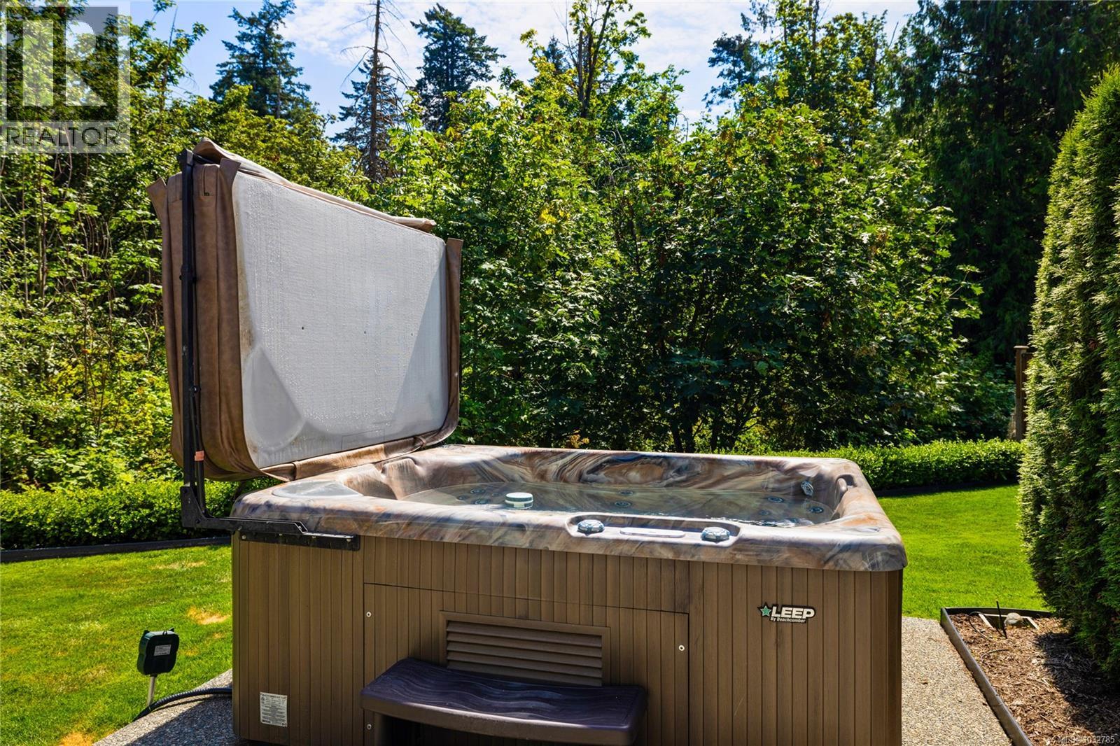 9846 Napier Pl, Chemainus