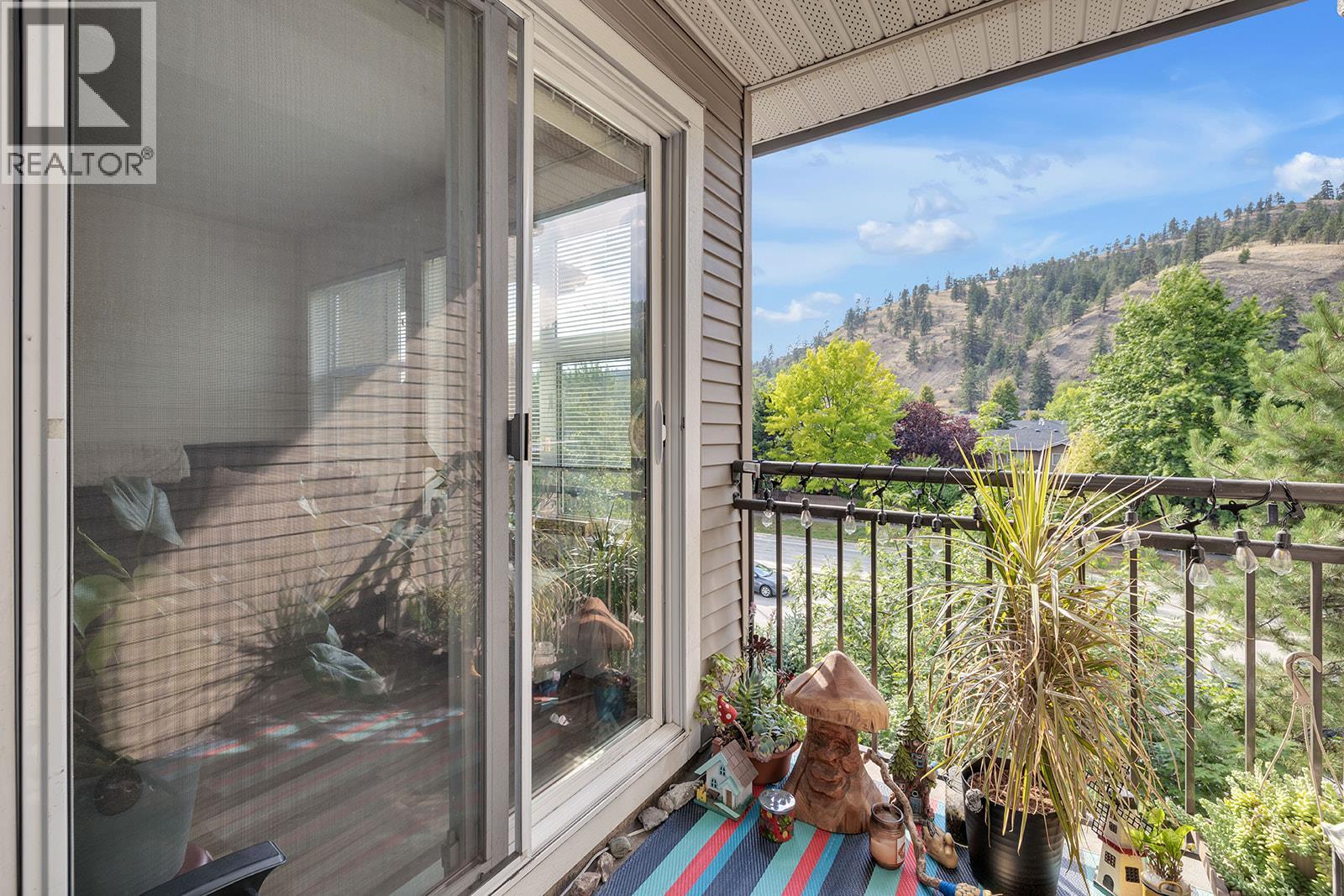 405 547 Yates Road, Kelowna