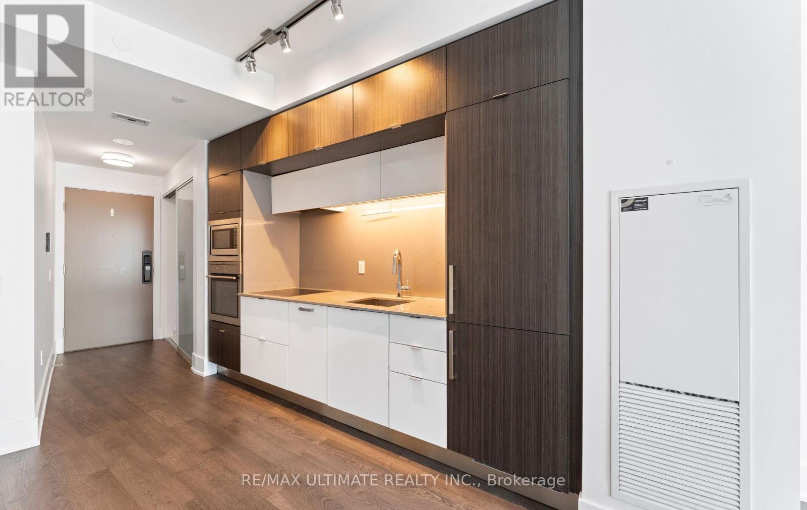 3612 - 10 YORK STREET — photo 17