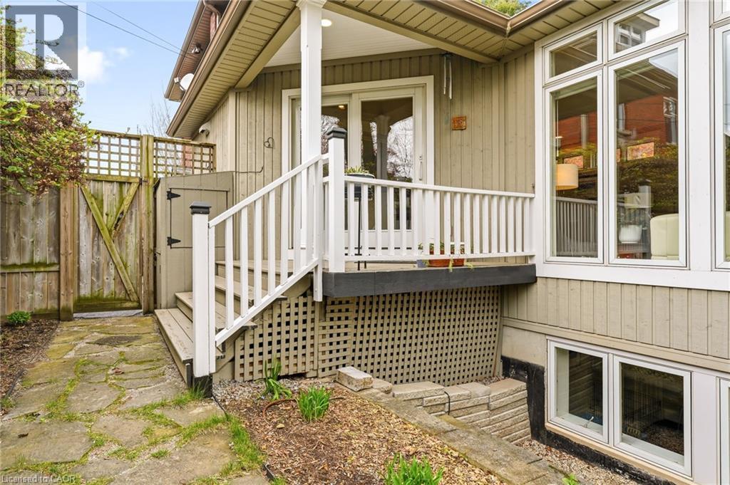 2116 CAROLINE Street - 39