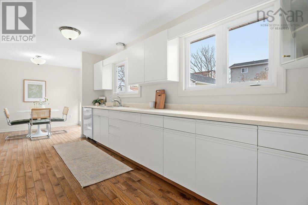 Property 18 of 48 of 120 Flying Cloud Drive