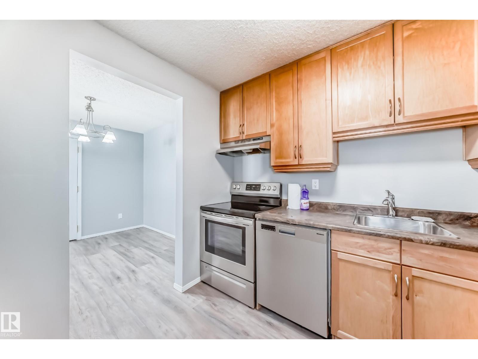 #202 328 Woodbridge WY, Sherwood Park