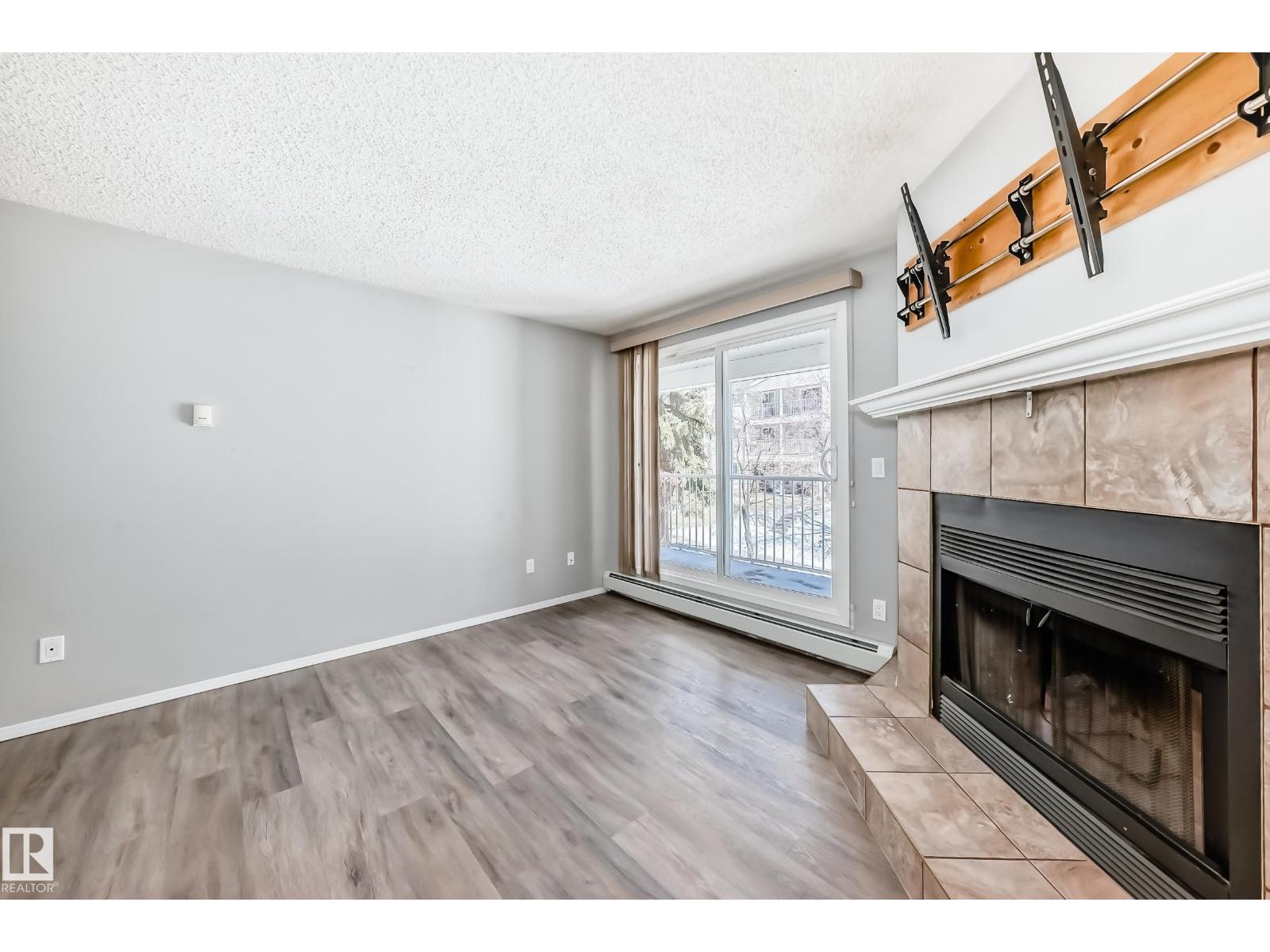 #202 328 Woodbridge WY, Sherwood Park