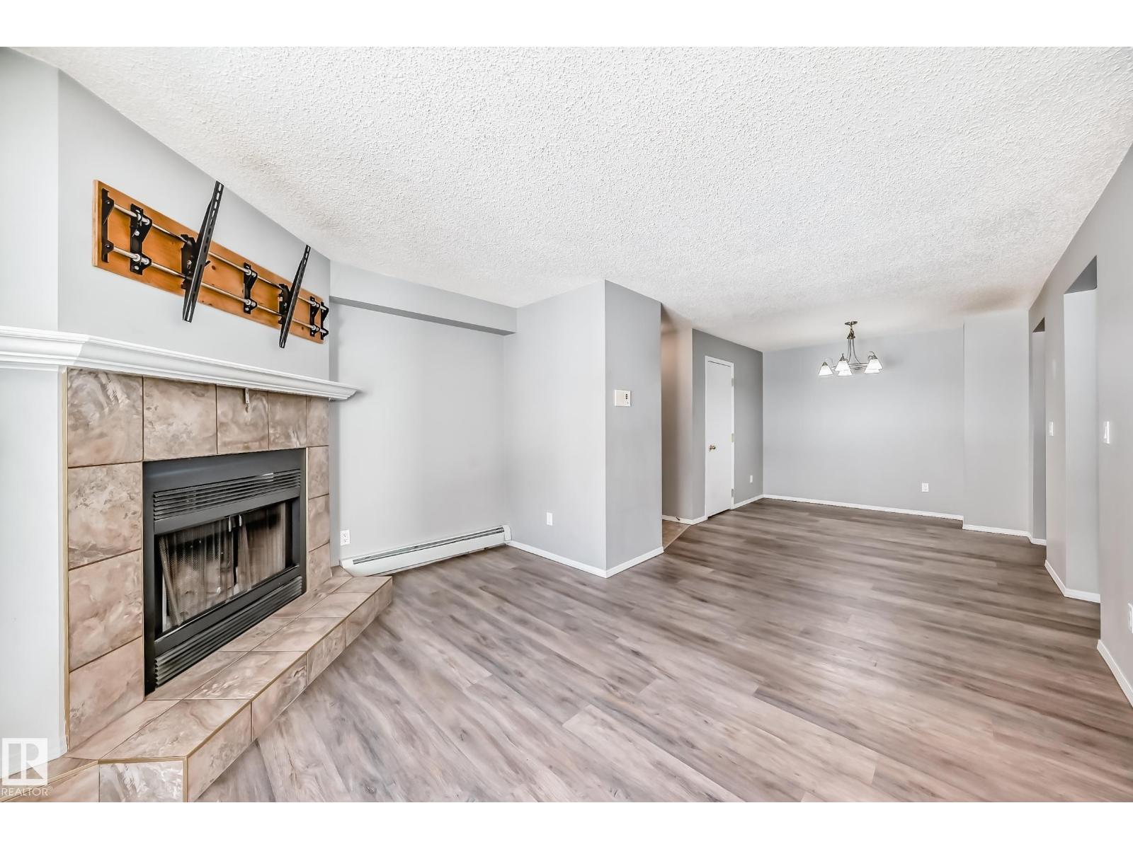 #202 328 Woodbridge WY, Sherwood Park