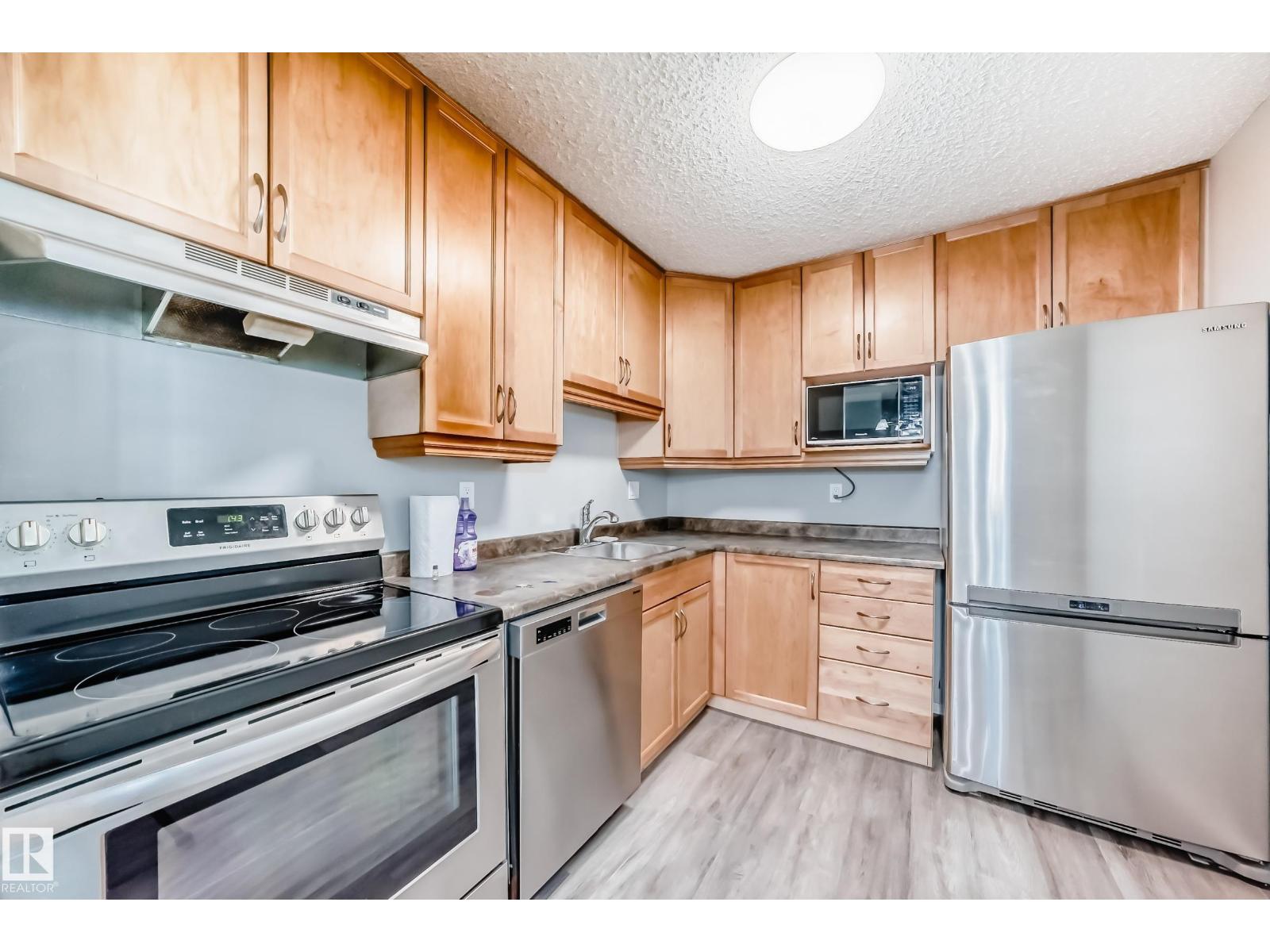 #202 328 Woodbridge WY, Sherwood Park